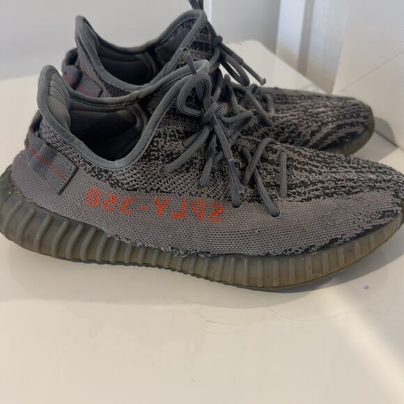Yeezy Boost 350 V2 Low Beluga 2.0 Sz 10 used with tears Nike - Picture 2 of 6